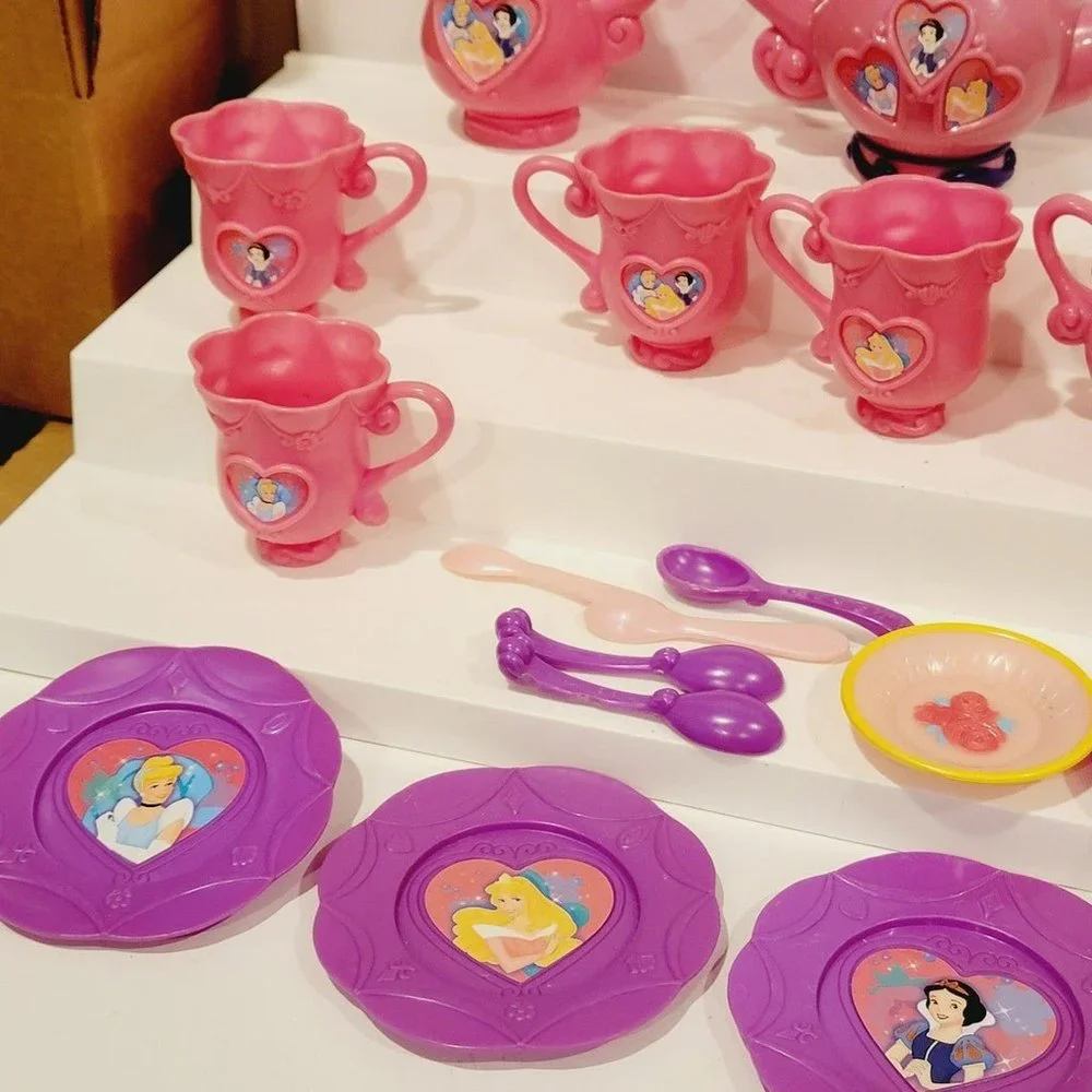 DISNEY PRINCESS TEA SET CINDERELLA SNOW WHITE SLEEPING BEAUTY Sounds don't work